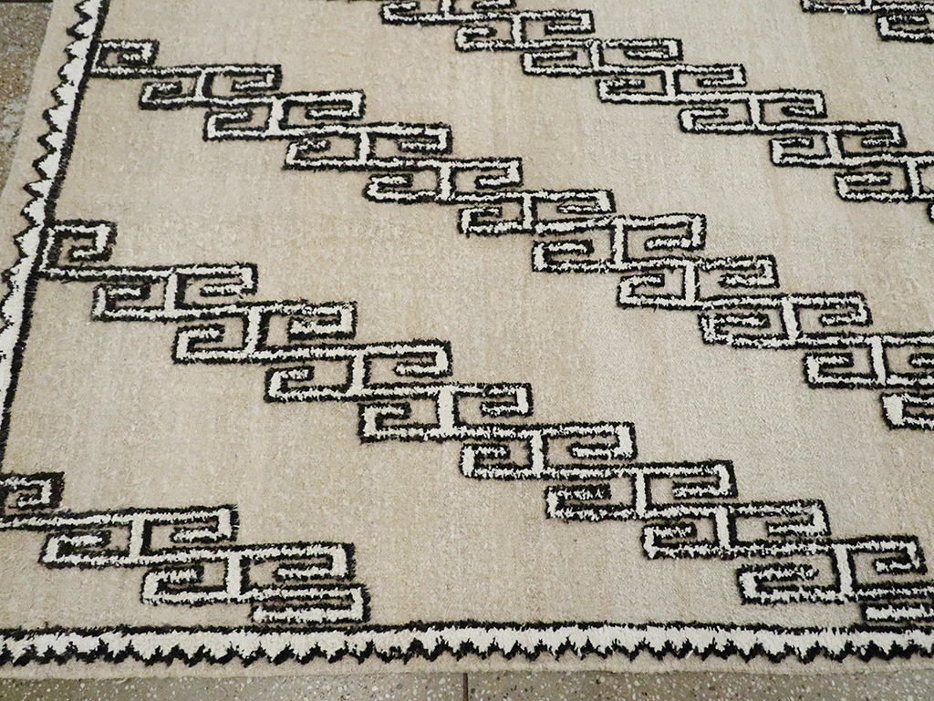Contemporary Turkish Room Size Carpet, No.30186 - Gss