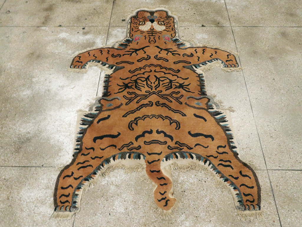 Vintage Pictorial Tibetan Rug, No.30210 - Gss