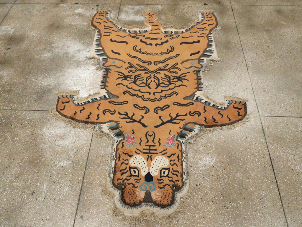 Vintage Pictorial Tibetan Rug, No.30210 - Gss