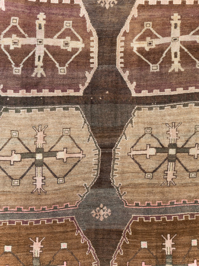 Vintage Turkish Anatolian Room Size Carpet, No.30278 - Gss