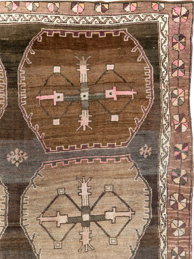 Vintage Turkish Anatolian Room Size Carpet, No.30278 - Gss