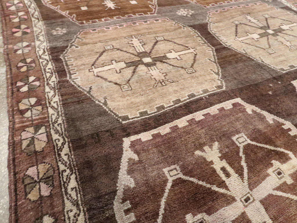 Vintage Turkish Anatolian Room Size Carpet, No.30278 - Gss