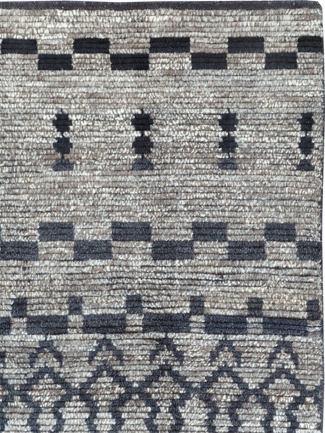Contemporary Moroccan Inspired Accent Rug, No.30305 - Gss