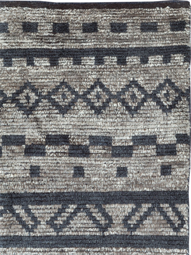 Contemporary Moroccan Inspired Accent Rug, No.30305 - Gss