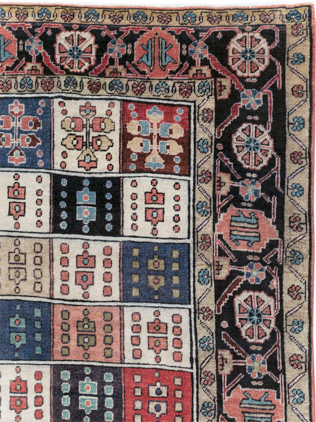 Vintage Persian Veece Small Room Size Carpet, No.30384 - Gss