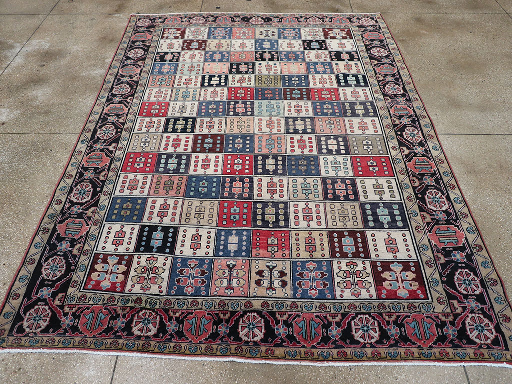 Vintage Persian Veece Small Room Size Carpet, No.30384 - Gss