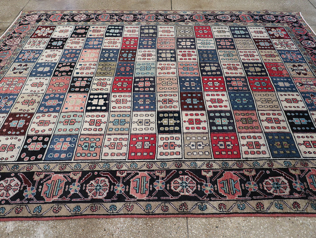 Vintage Persian Veece Small Room Size Carpet, No.30384 - Gss