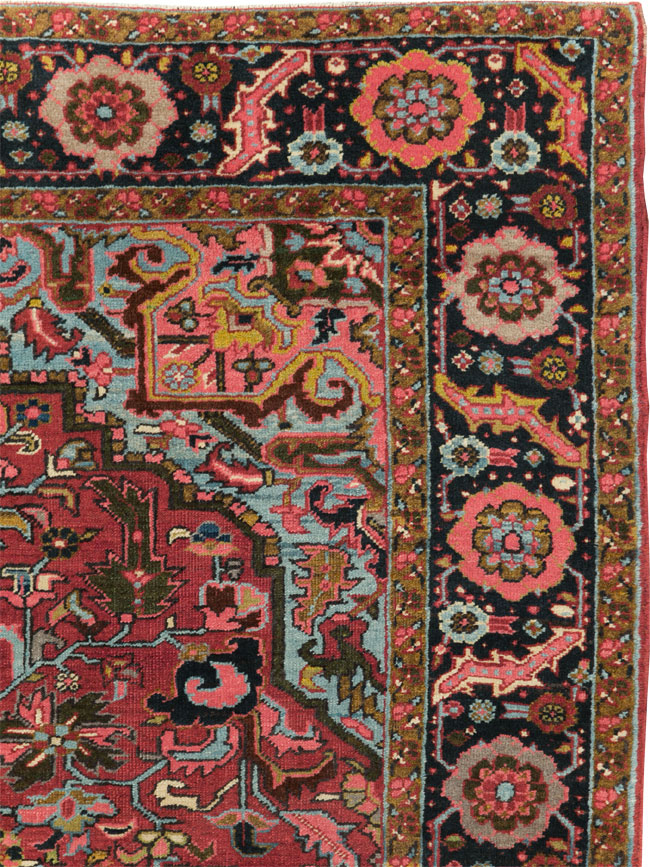 Vintage Persian Heriz Accent Carpet, No.30401 - Gss