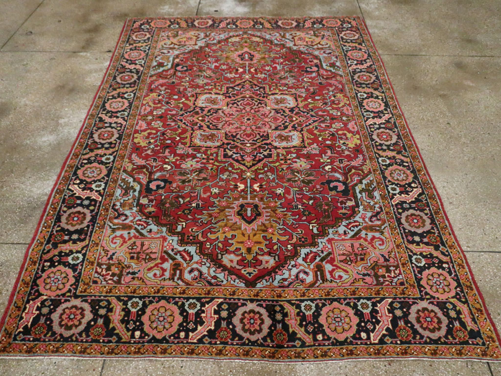 Vintage Persian Heriz Accent Carpet, No.30401 - Gss