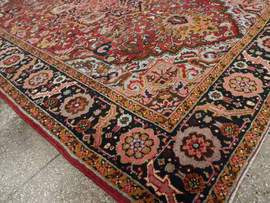 Vintage Persian Heriz Accent Carpet, No.30401 - Gss