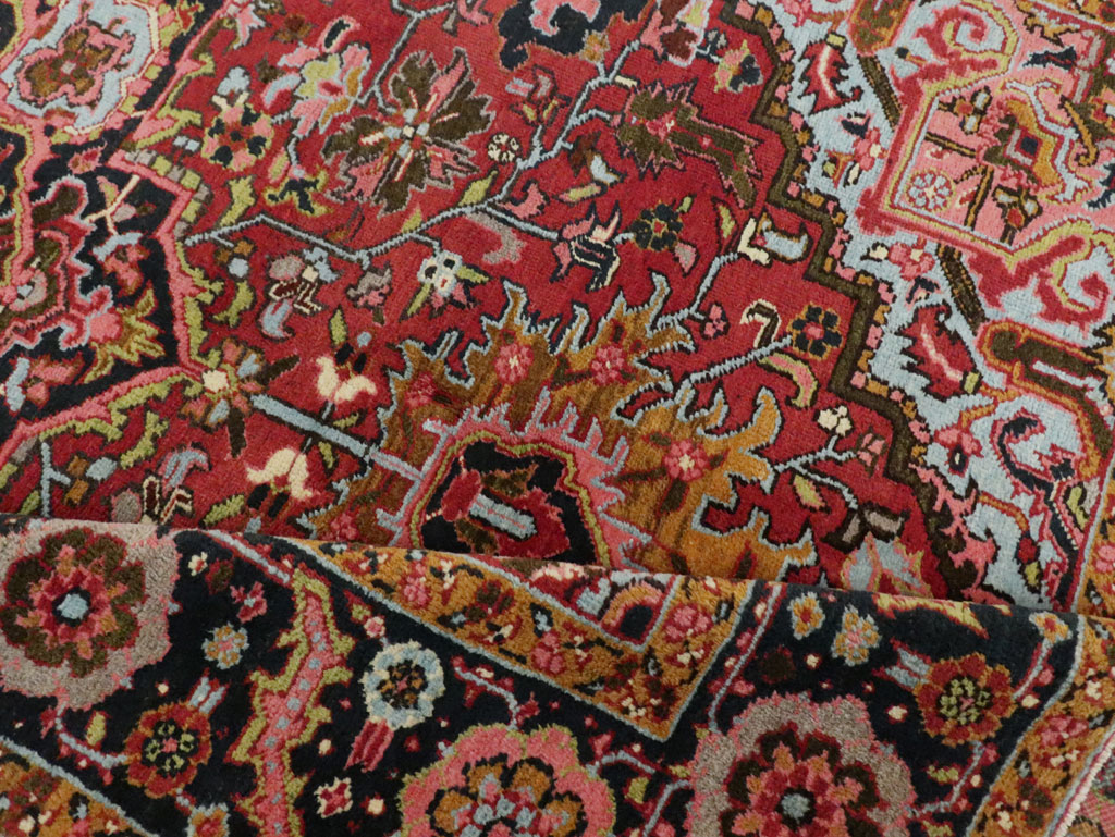 Vintage Persian Heriz Accent Carpet, No.30401 - Gss