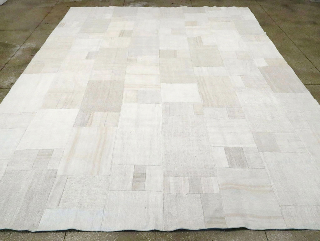 Contemporary Turkish Flatweave Kilim Room Size Carpet, No.30428 - Gss