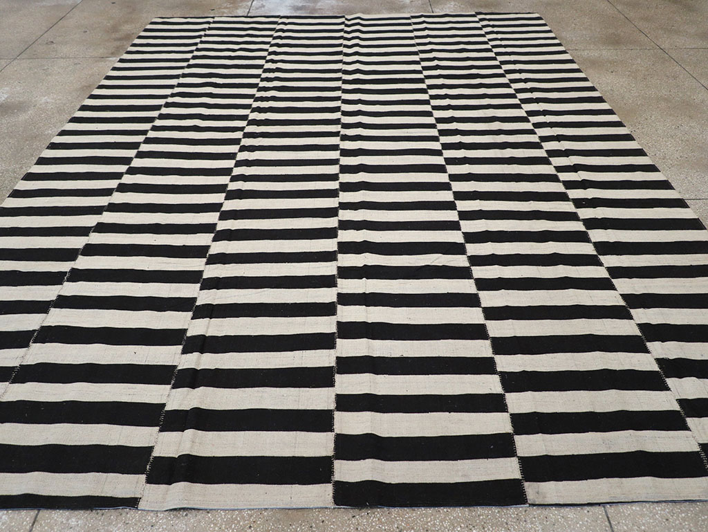 Modern Persian Flatweave Kilim Room Size Carpet, No.30456 - Gss