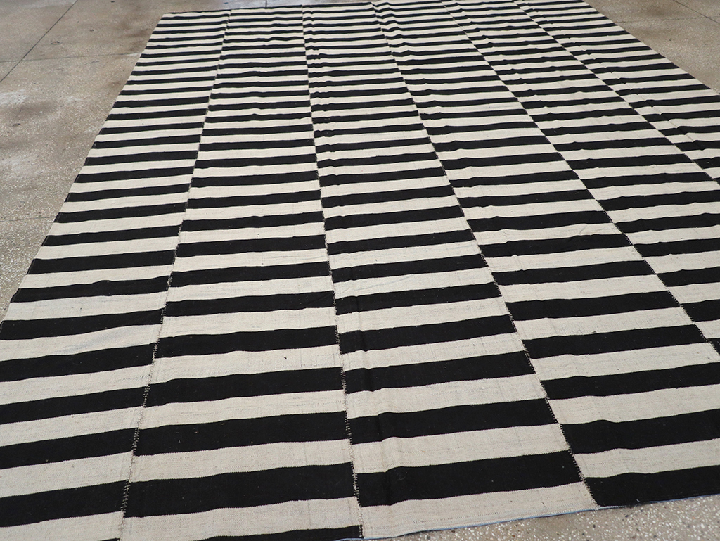 Modern Persian Flatweave Kilim Room Size Carpet, No.30456 - Gss