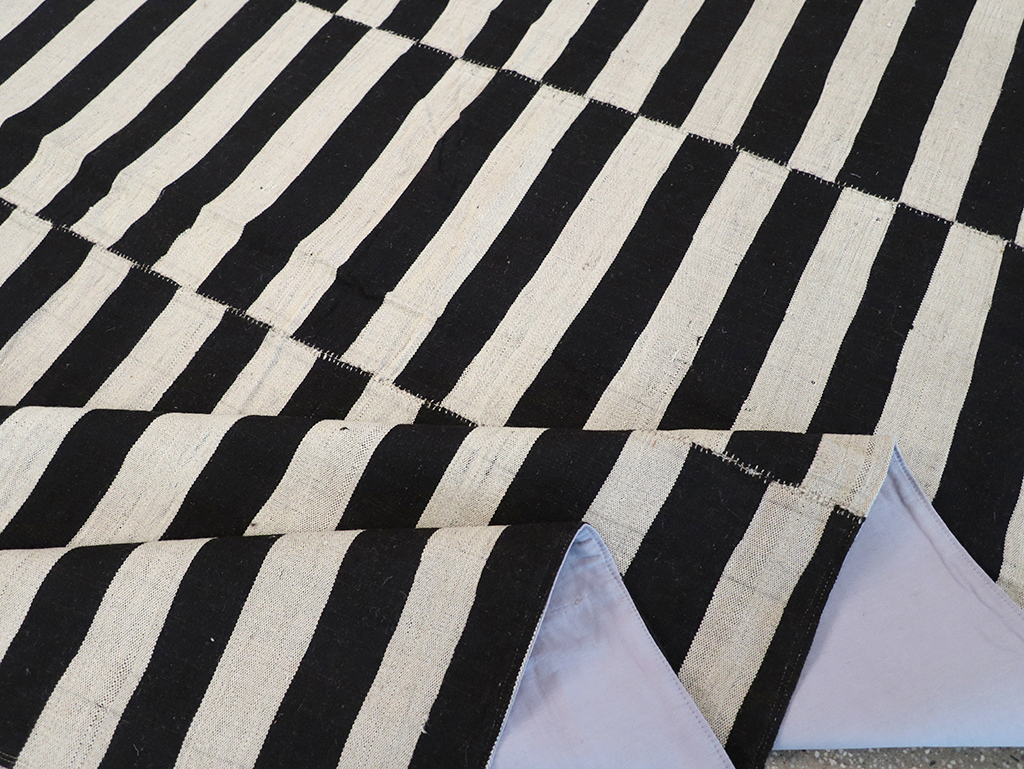 Modern Persian Flatweave Kilim Room Size Carpet, No.30456 - Gss