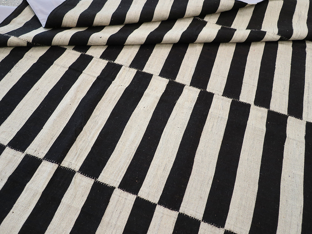 Modern Persian Flatweave Kilim Room Size Carpet, No.30456 - Gss