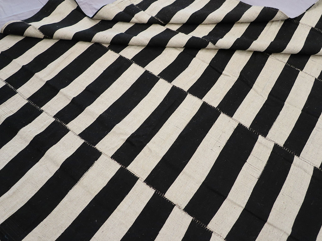 Modern Persian Flatweave Kilim Room Size Carpet, No.30457 - Gss