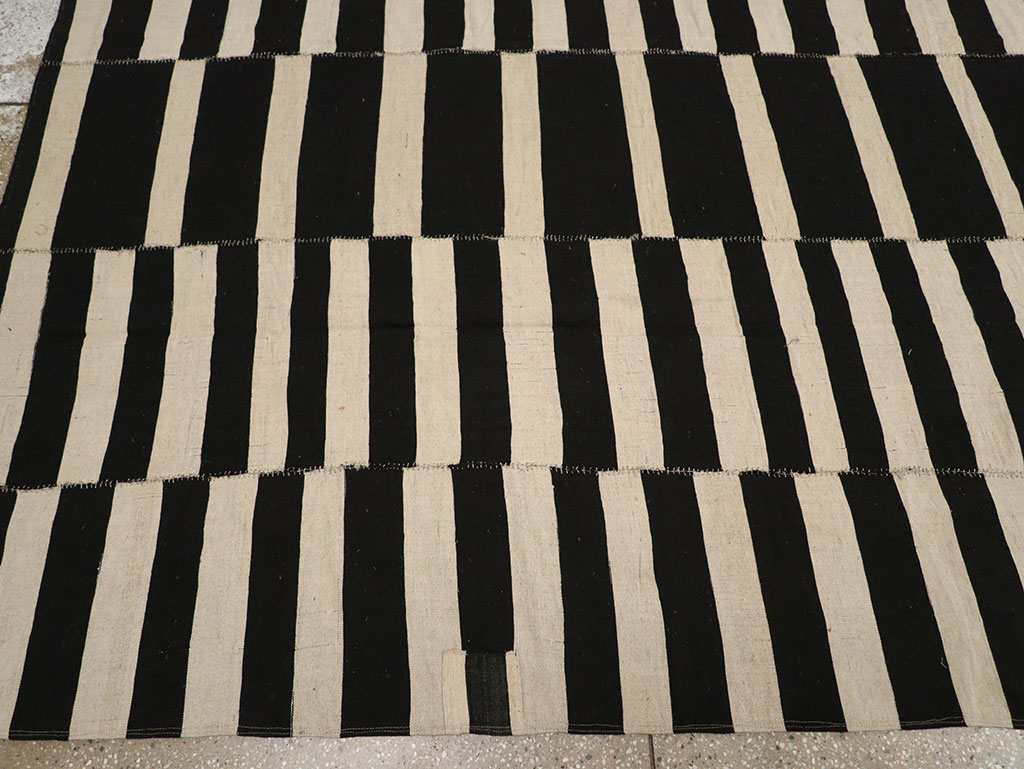 Modern Persian Flatweave Kilim Large Room Size Carpet, No.30458 - Gss