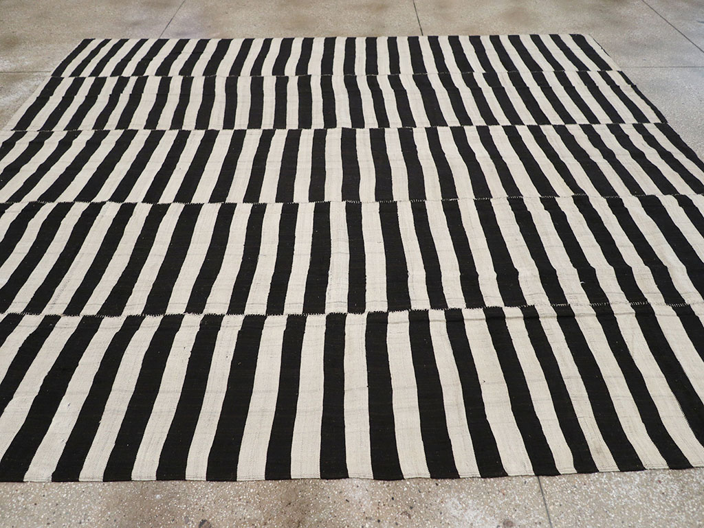 Vintage Persian Flatweave Kilim Room Size Carpet, No.30459 - Gss