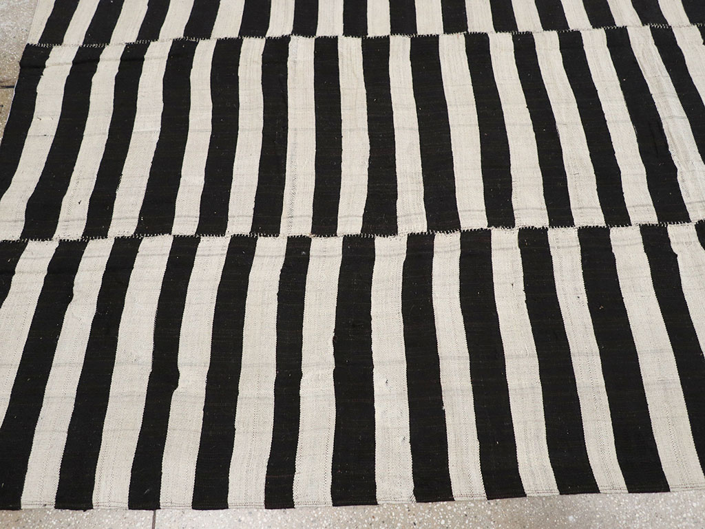 Vintage Persian Flatweave Kilim Room Size Carpet, No.30459 - Gss