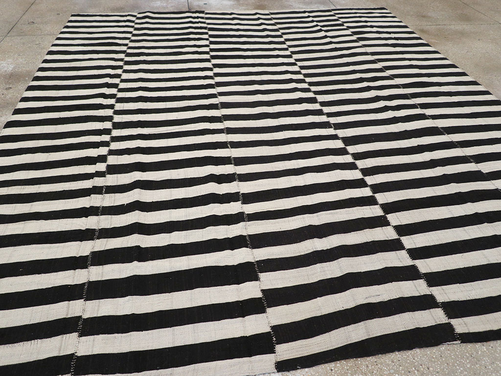 Vintage Persian Flatweave Kilim Room Size Carpet, No.30459 - Gss