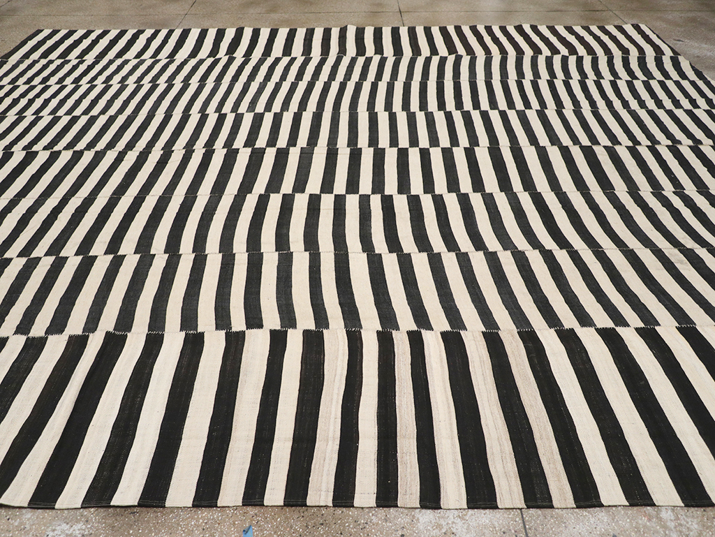 Vintage Persian Flatweave Kilim Large Room Size Carpet, No.30460 - Gss