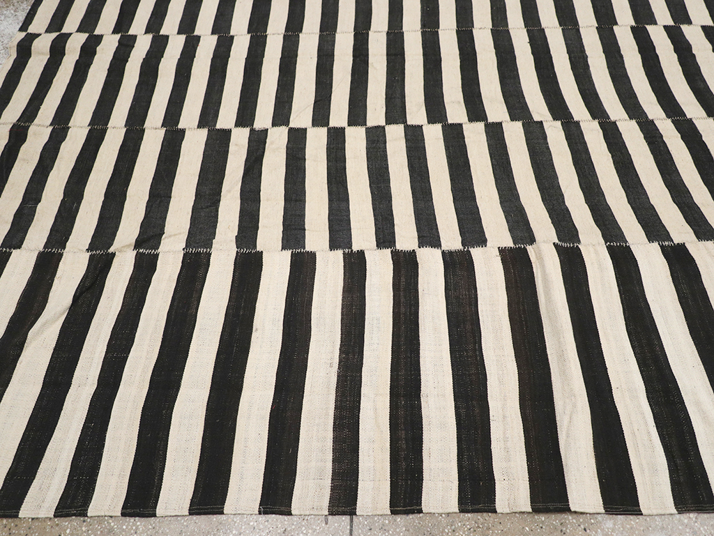 Vintage Persian Flatweave Kilim Large Room Size Carpet, No.30460 - Gss