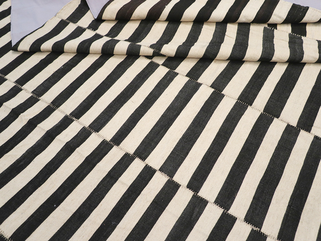 Vintage Persian Flatweave Kilim Large Room Size Carpet, No.30460 - Gss