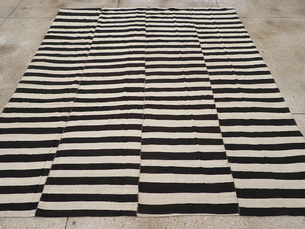 Vintage Persian Flatweave Kilim Small Room Size Carpet, No.30462 - Gss