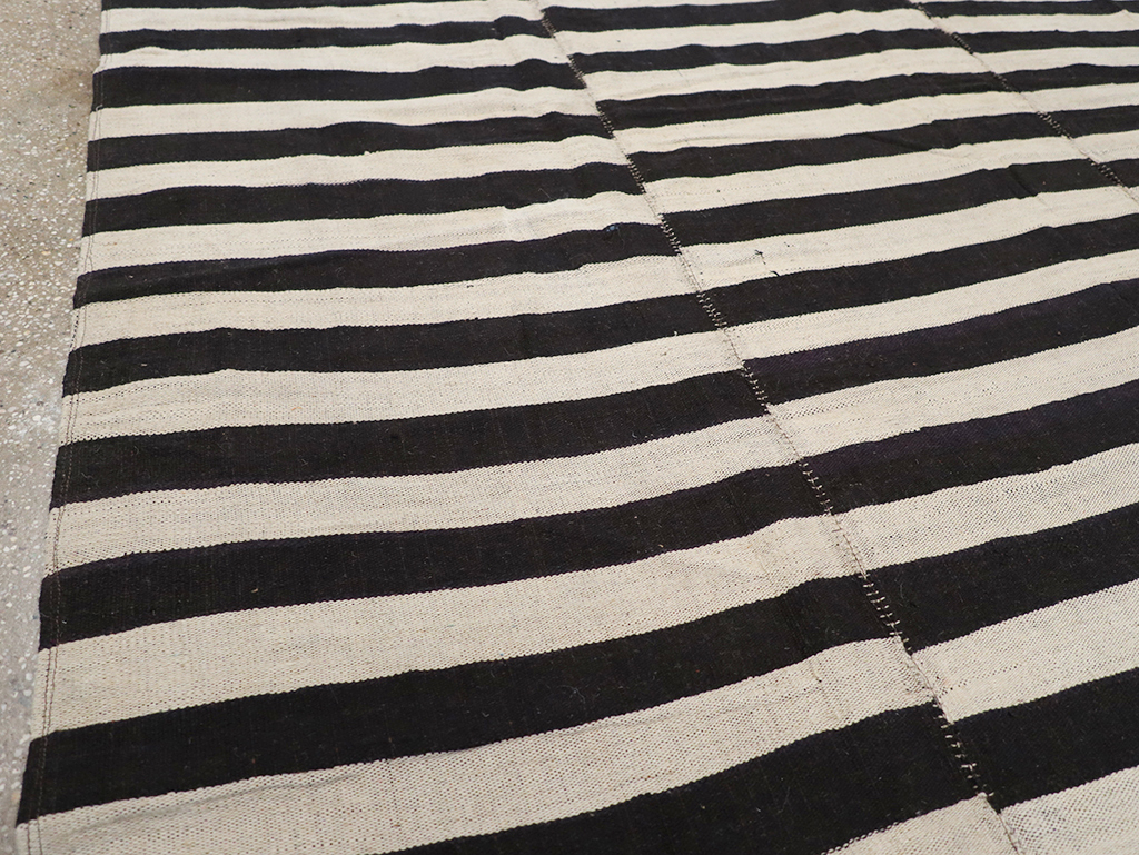 Vintage Persian Flatweave Kilim Small Room Size Carpet, No.30462 - Gss