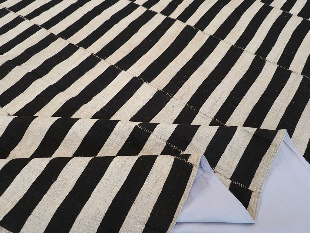 Modern Persian Flatweave Kilim Large Room Size Carpet, No.30463 - Gss