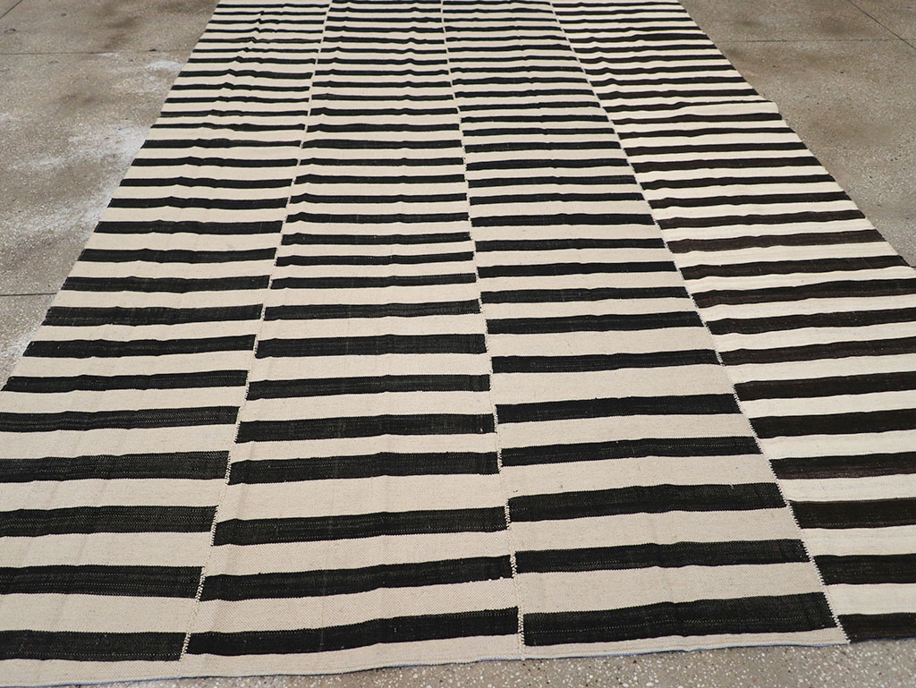 Vintage Persian Flatweave Kilim Room Size Carpet, No.30464 - Gss