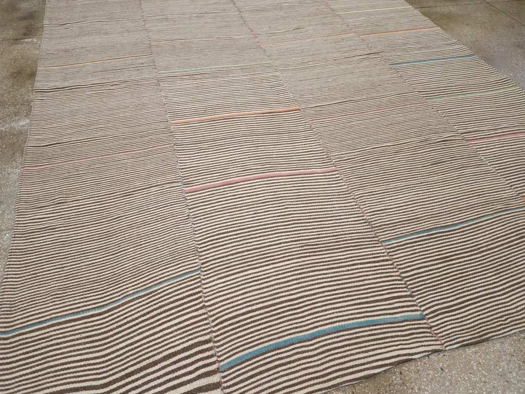 Contemporary Turkish Flatweave Kilim Room Size Carpet, No.30466 - Gss