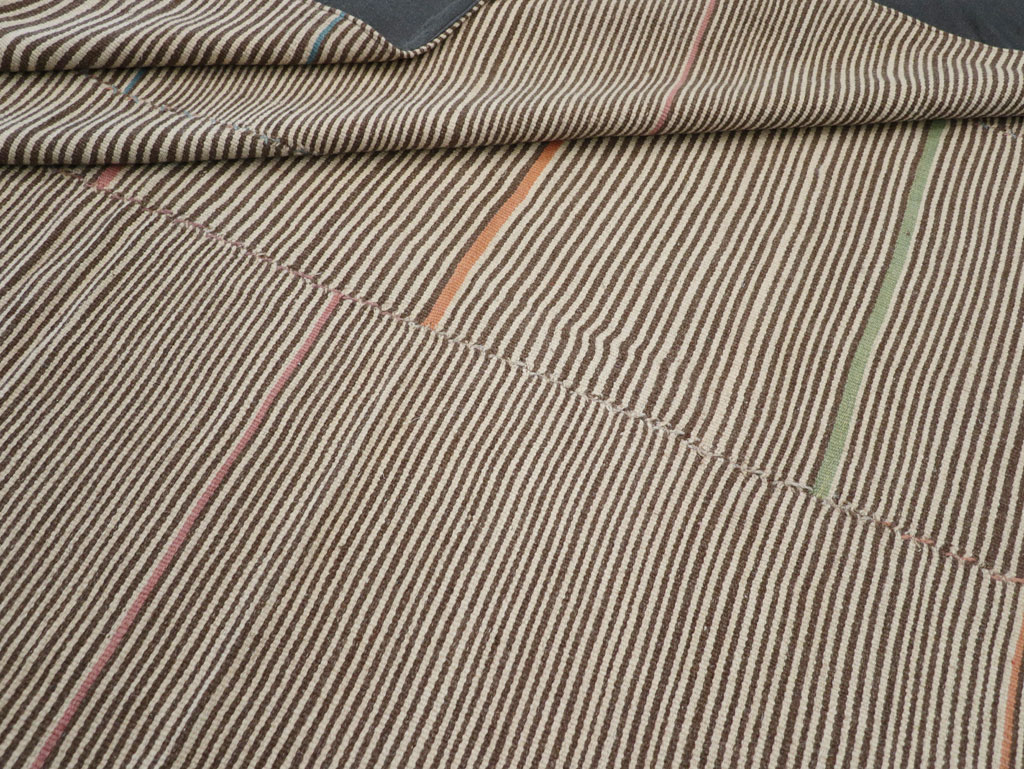 Contemporary Turkish Flatweave Kilim Room Size Carpet, No.30466 - Gss