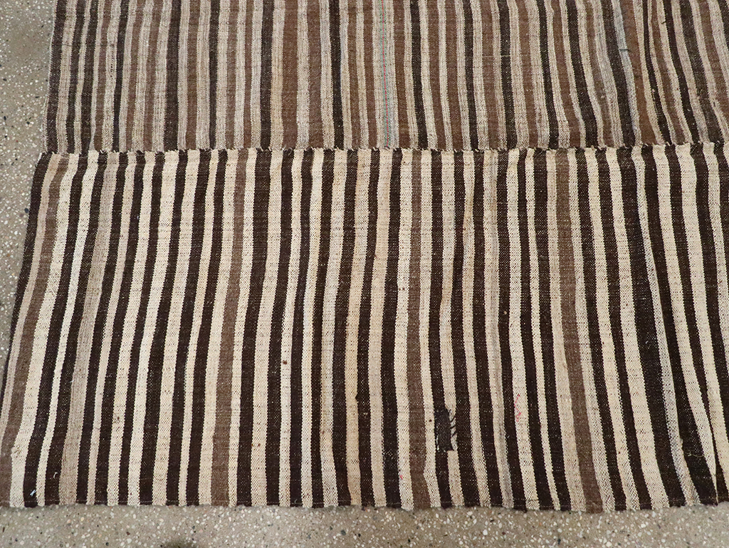 Vintage Persian Flatweave Kilim Accent Rug, No.30467 - Gss