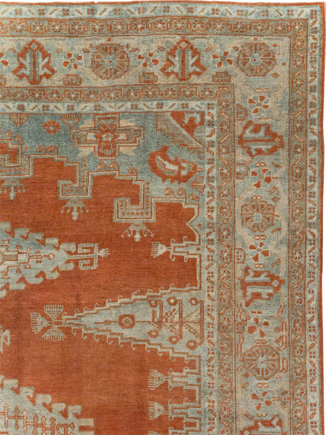 Vintage Persian Veece Small Room Size Carpet, No.30477 - Gss