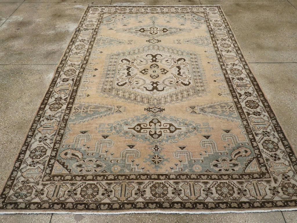 Vintage Persian Veece Accent Carpet, No.30478 - Gss