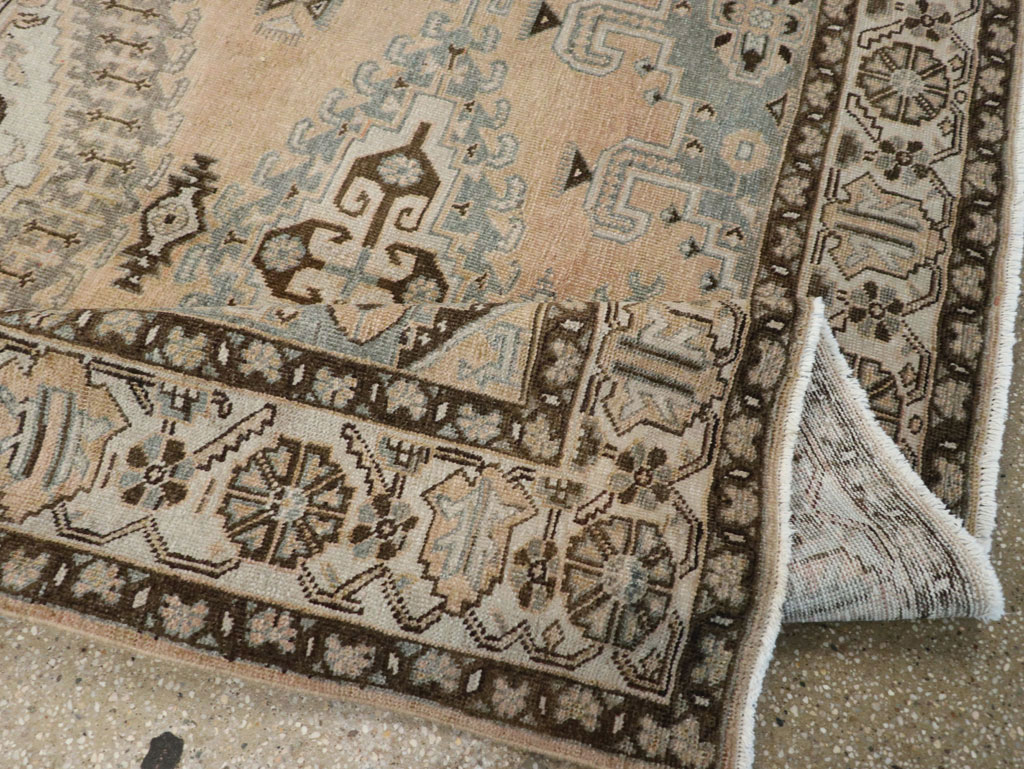Vintage Persian Veece Accent Carpet, No.30478 - Gss
