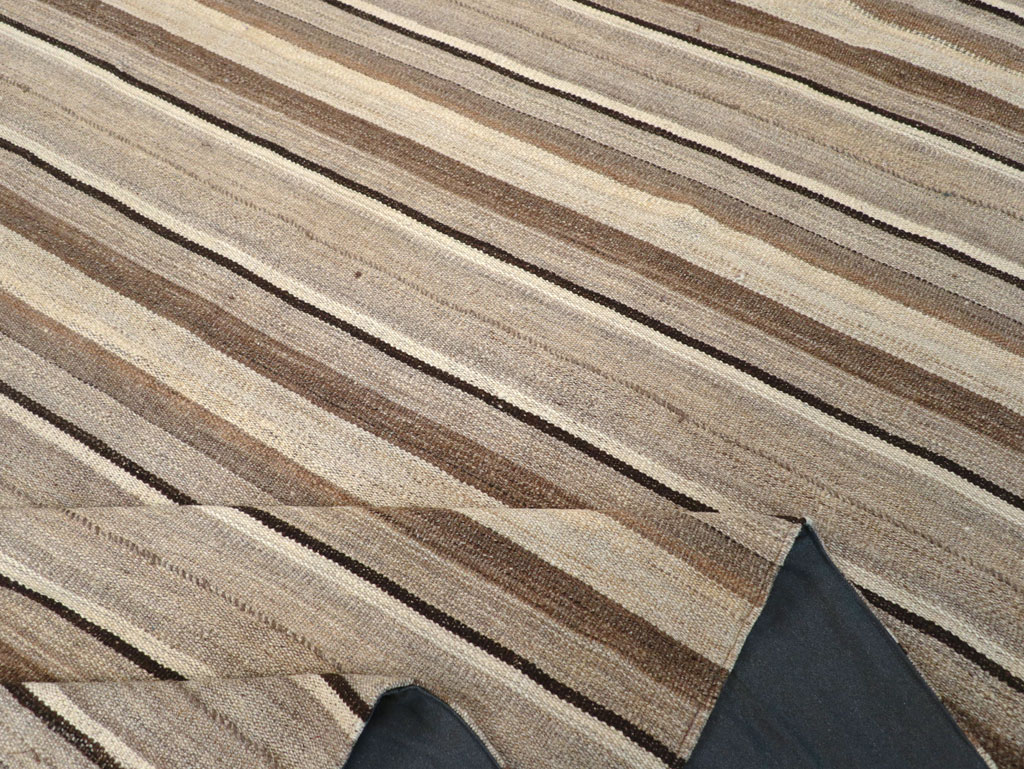 Contemporary Turkish Flatweave Kilim Room Size Carpet, No.30510 - Gss