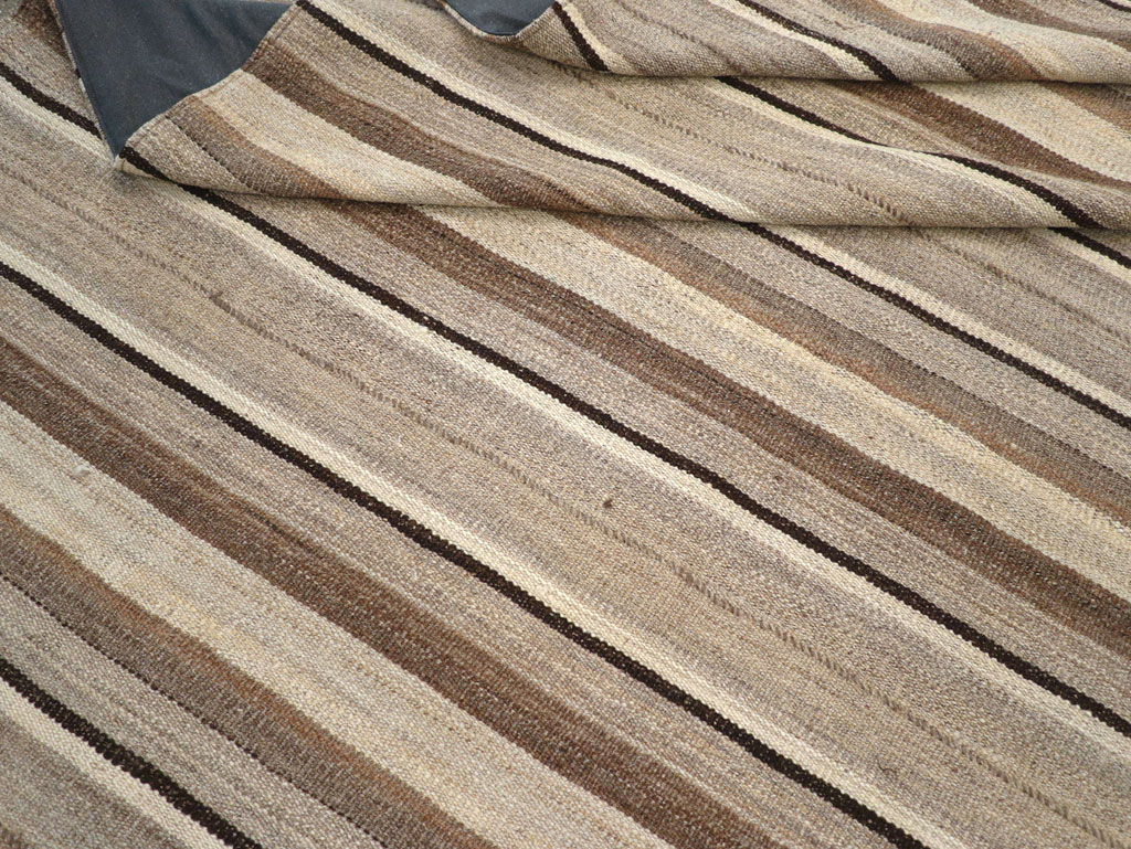 Contemporary Turkish Flatweave Kilim Room Size Carpet, No.30510 - Gss