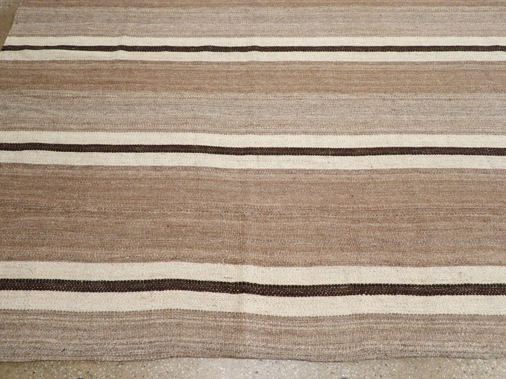 Contemporary Turkish Flatweave Kilim Room Size Carpet, No.30511 - Gss