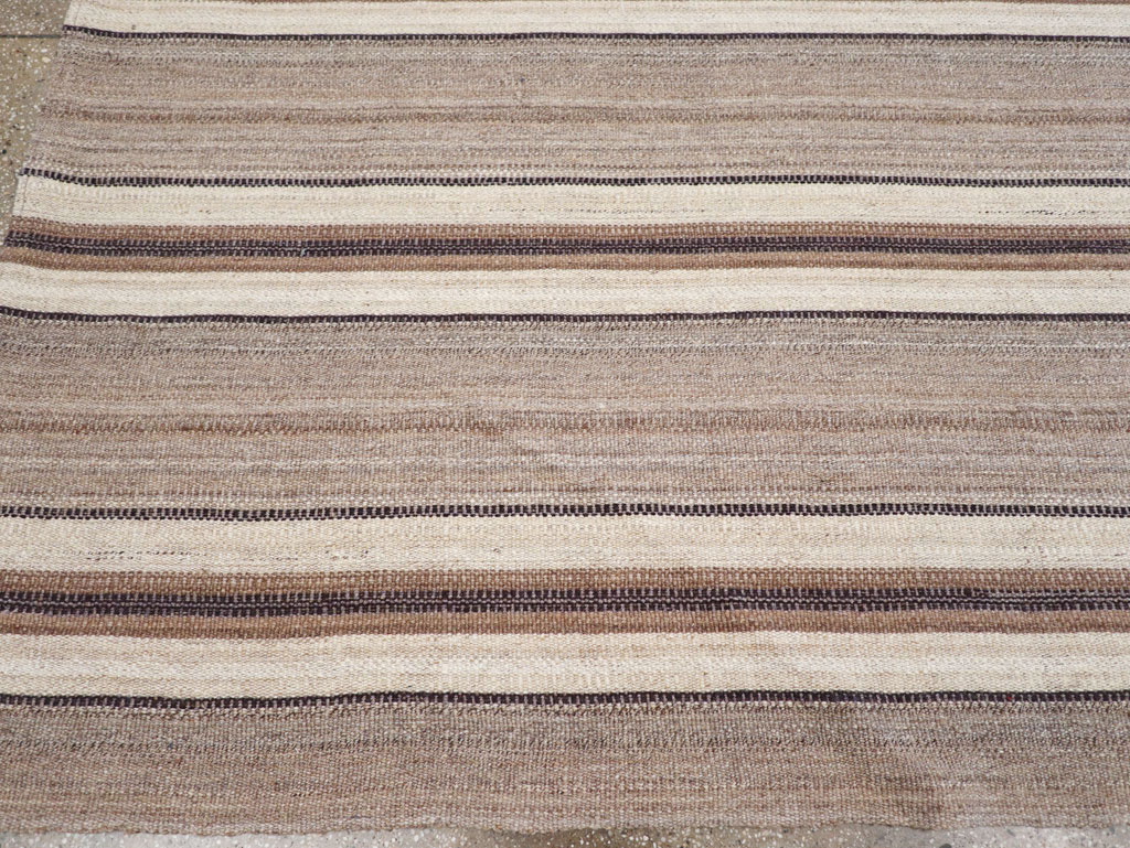 Contemporary Turkish Flatweave Kilim Square Room Size Carpet, No.30512 - Gss