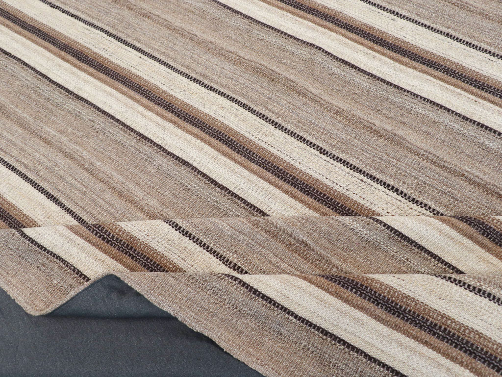 Contemporary Turkish Flatweave Kilim Square Room Size Carpet, No.30512 - Gss