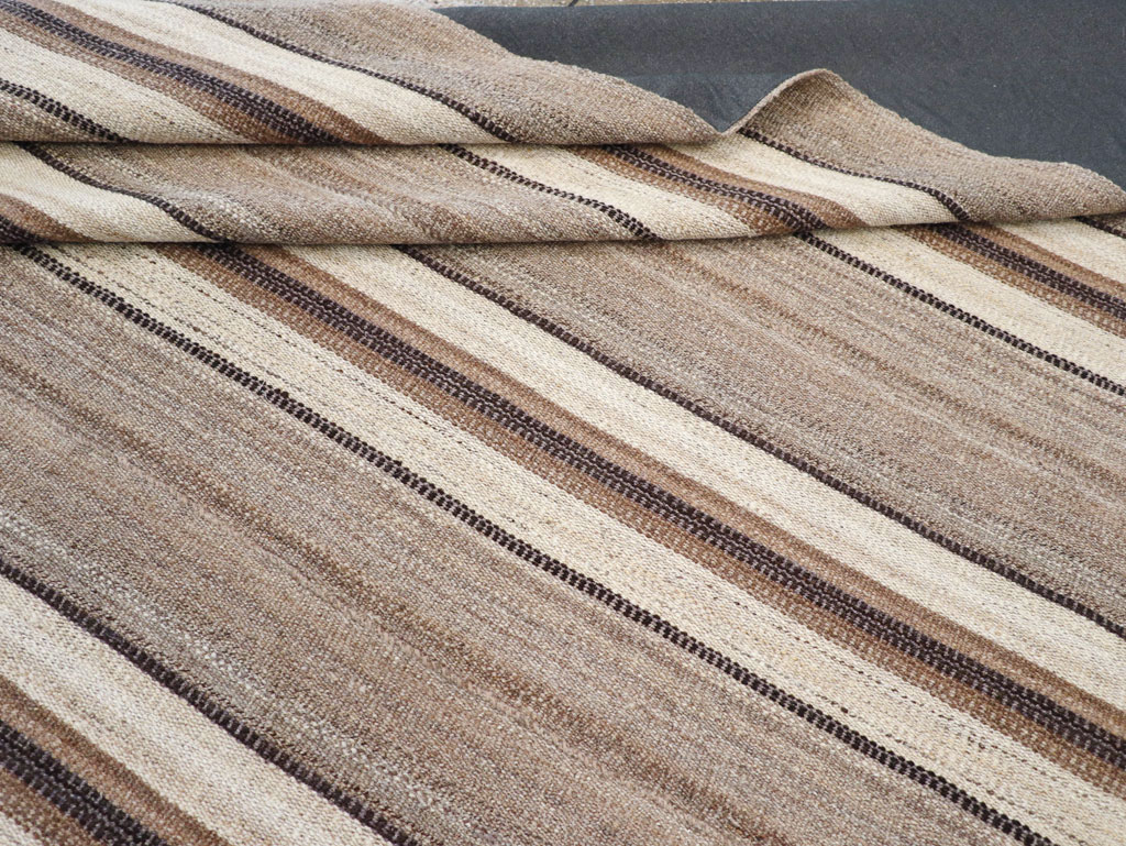 Contemporary Turkish Flatweave Kilim Square Room Size Carpet, No.30512 - Gss