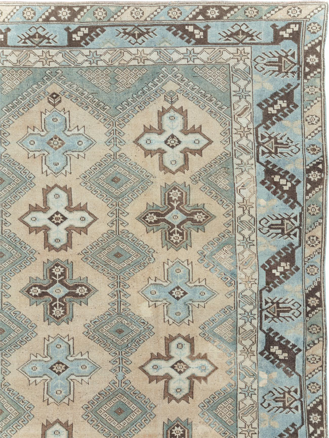 Vintage Room Size Anatolian Carpet, No.30564 - Gss