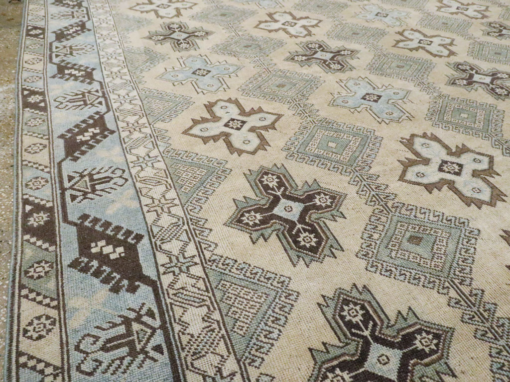 Vintage Room Size Anatolian Carpet, No.30564 - Gss