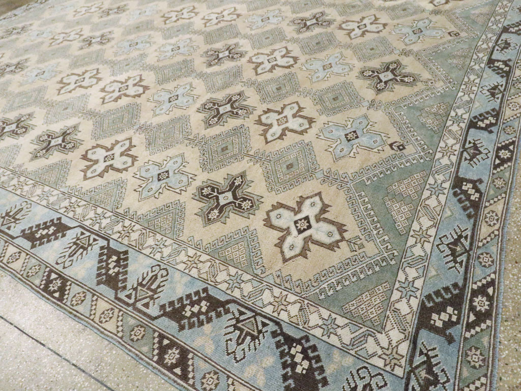 Vintage Room Size Anatolian Carpet, No.30564 - Gss
