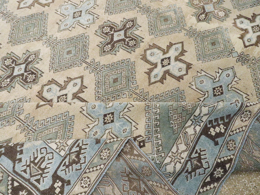 Vintage Room Size Anatolian Carpet, No.30564 - Gss