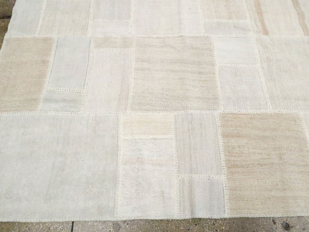 Modern Turkish Flatweave Kilim Room Size Carpet, No.30578 - Gss