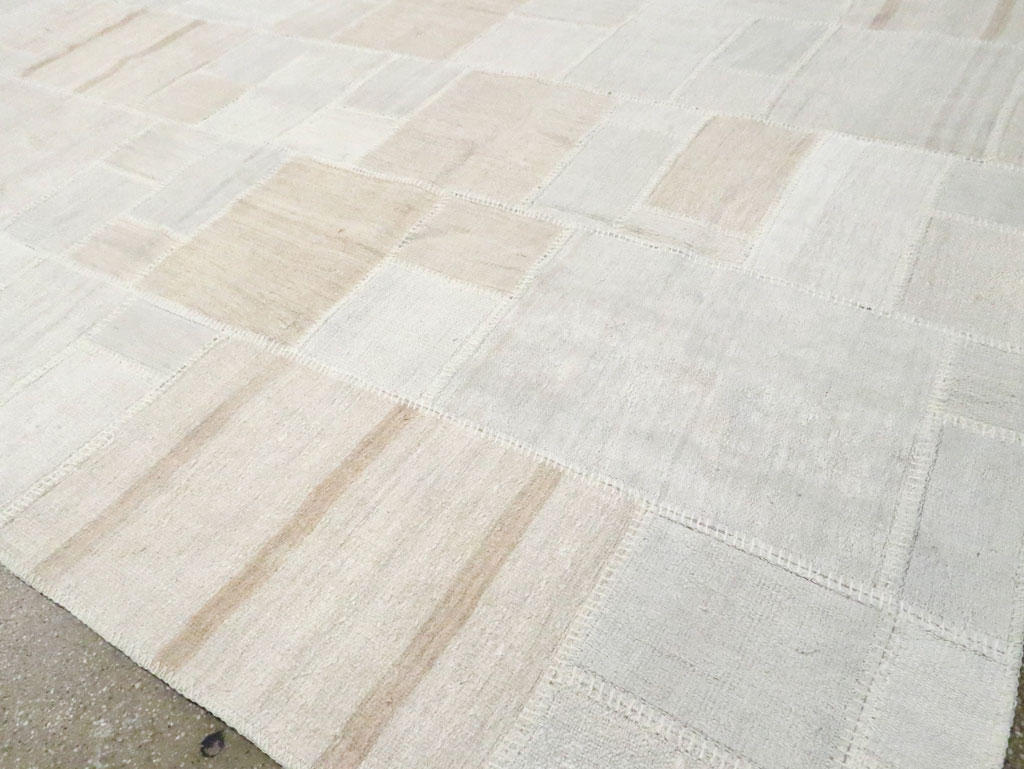 Modern Turkish Flatweave Kilim Room Size Carpet, No.30578 - Gss